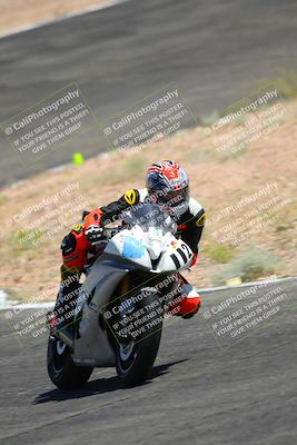 media/Jun-05-2022-WERA (Sun) [[64b01df28d]]/Race 13 senior superbike/